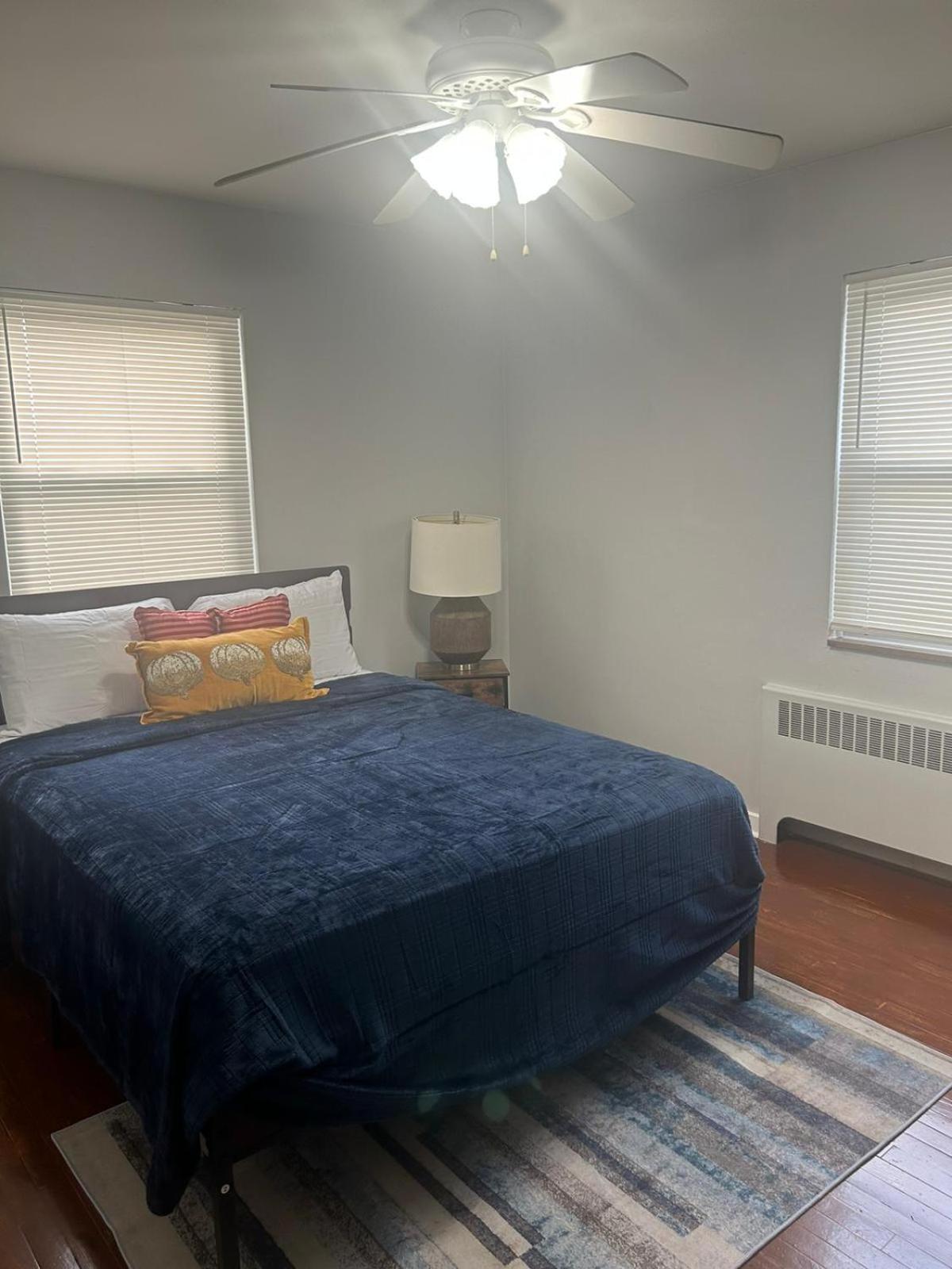 Apartamento Beautifully Furnished Two-bedroom Unit, Loaded With Appliances And Ample Parking